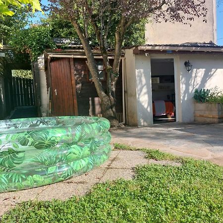 Hotel Aloha Champignol Zewnętrze zdjęcie