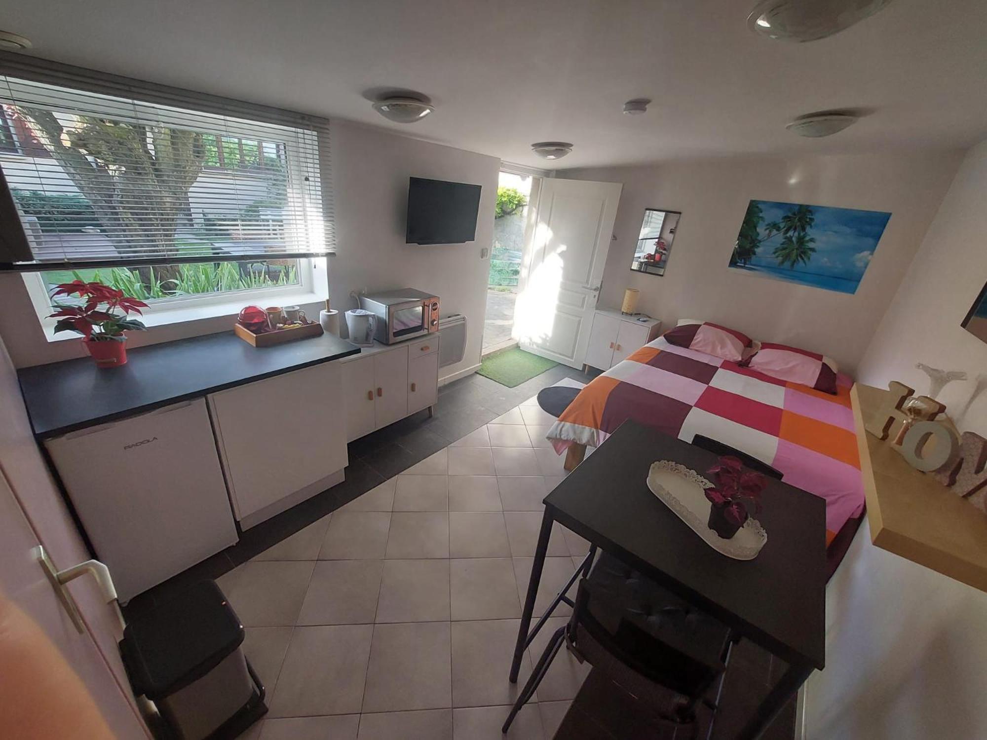 Hotel Aloha Champignol Zewnętrze zdjęcie